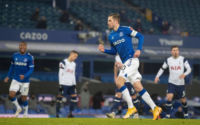 而且在国际 而且在国际